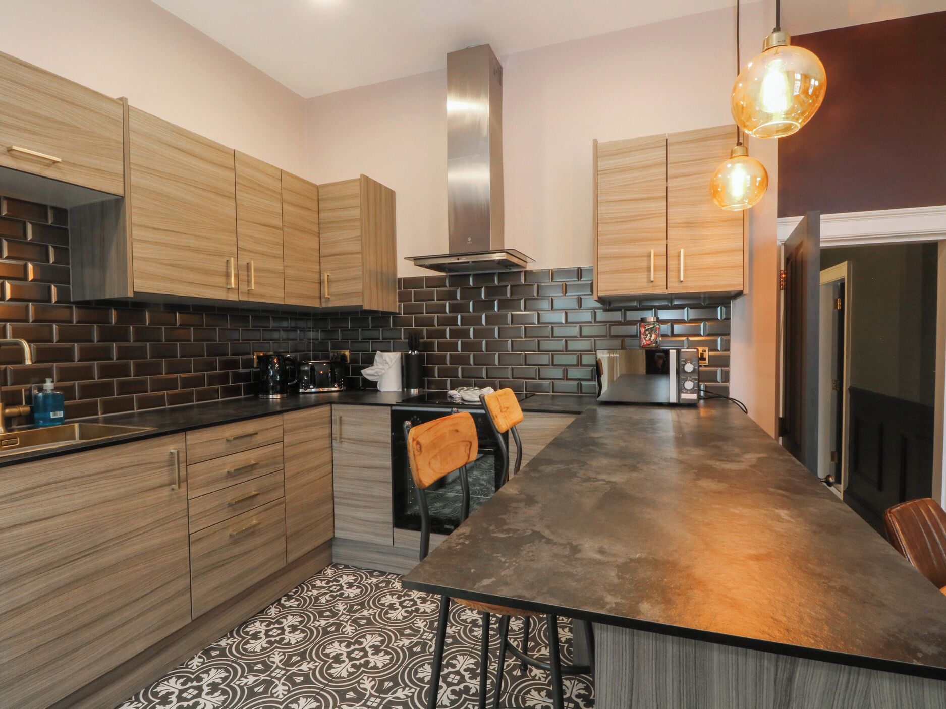 Dishwasher, cookware/dishes/utensils