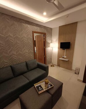 Suite, City View | Living area - HOTEL MONSOON PALACE (Guwahati)