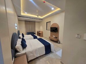 Family Twin Room, Garden View | Iron/ironing board, free WiFi - Hotel Shree Karni Palace (Tolamal)