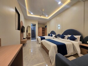 家庭雙床房, 花園景觀 | 熨斗/熨衣板、免費無線上網