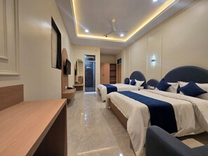 家庭雙床房, 花園景觀 | 熨斗/熨衣板、免費無線上網