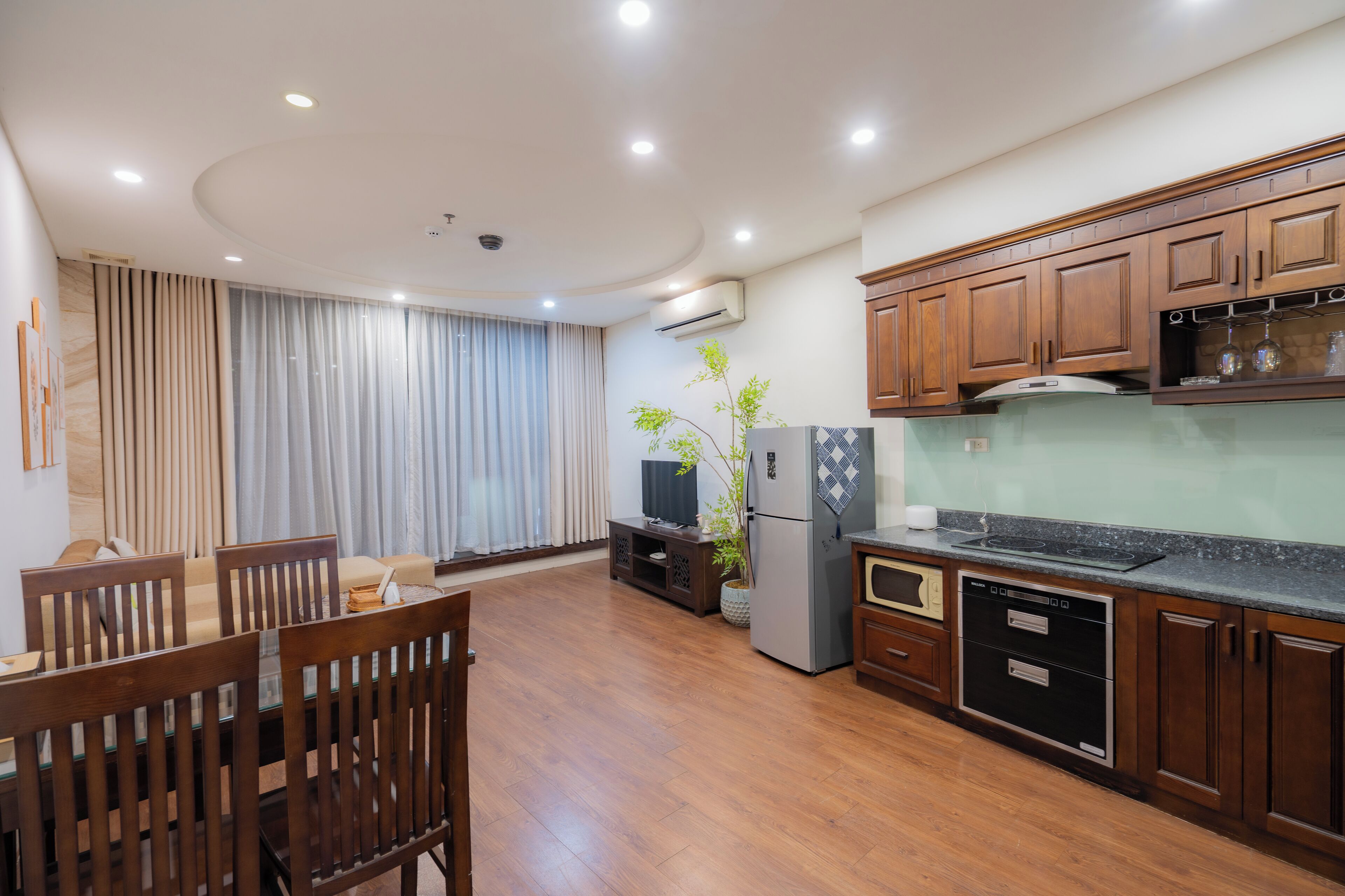 Deluxe Studio, 1 Queen Bed | Living area