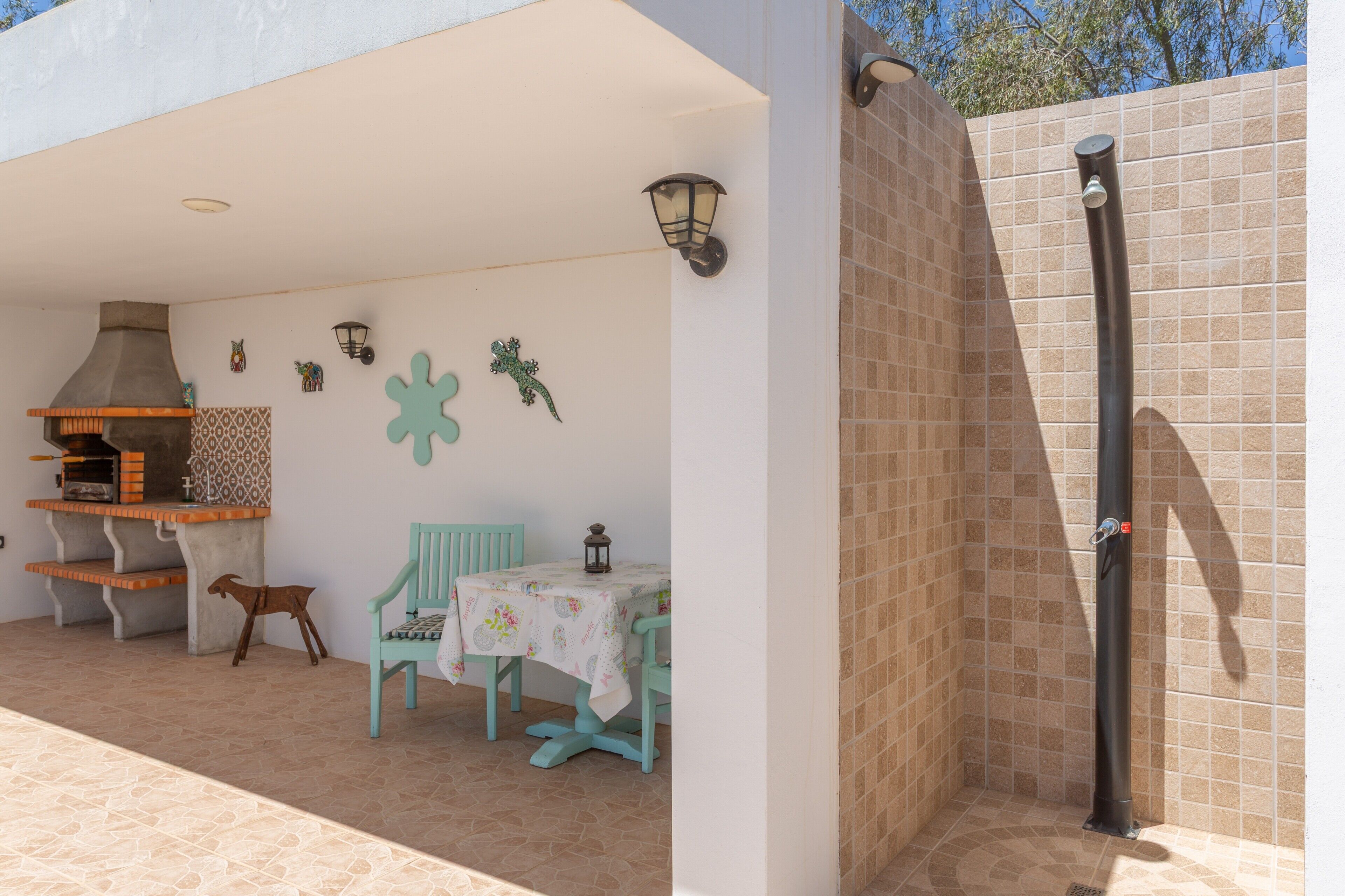 屋外ダイニングエリア