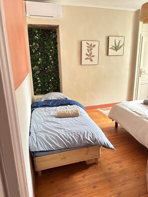 Iron/ironing board, WiFi, bed sheets - Bicotea: calm & old-world charm, reinterpreted (Le Mans)