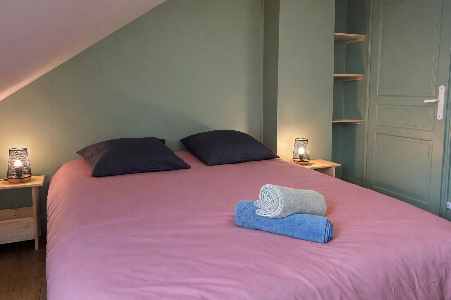 Bügeleisen/Bügelbrett, WLAN, Bettwäsche