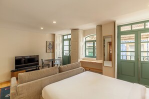 Estudio | Cunas (de pago), wifi gratis, ropa de cama