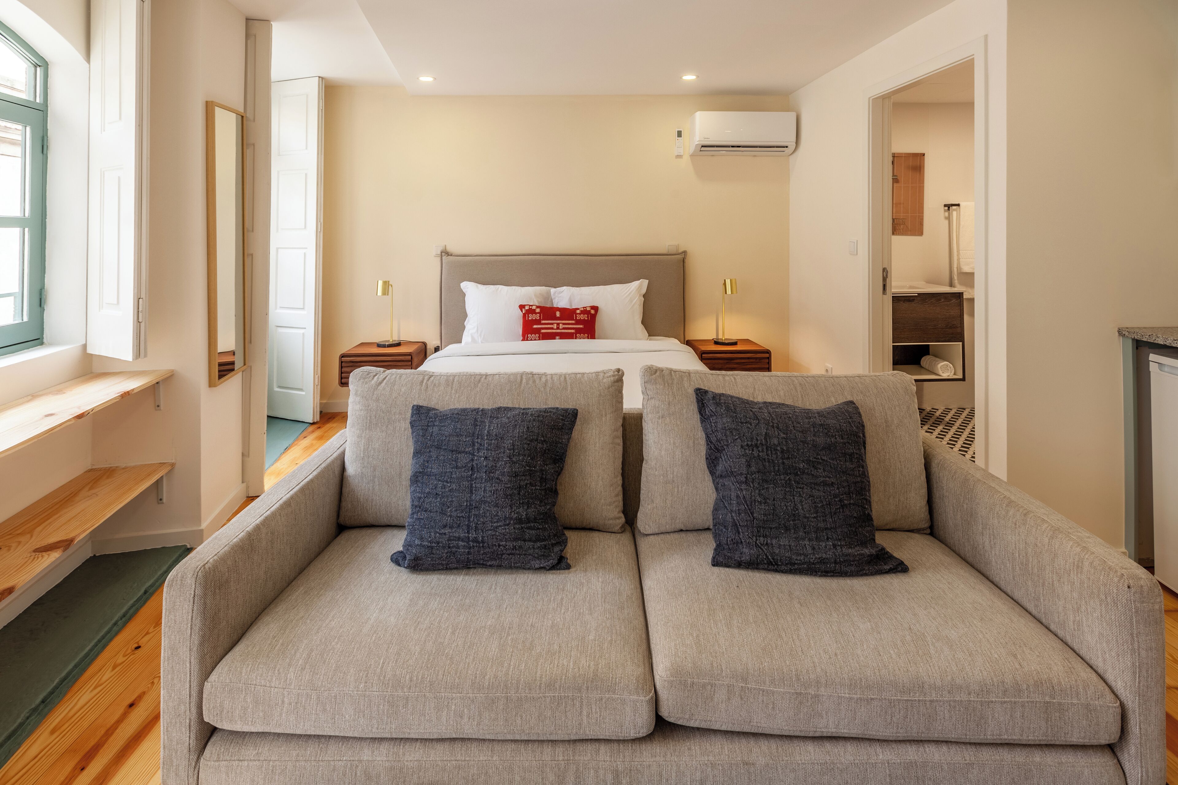 Studio | Coin séjour | Télévision à écran plat de 32 pouces avec chaînes par câble