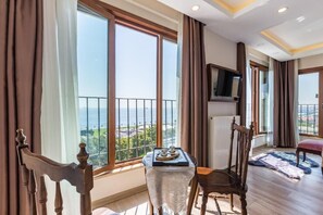 Deluxe Room, Sea View | View from room