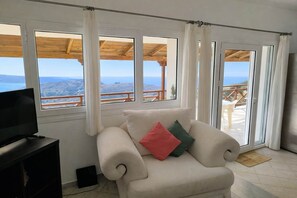 Télévision, cheminée