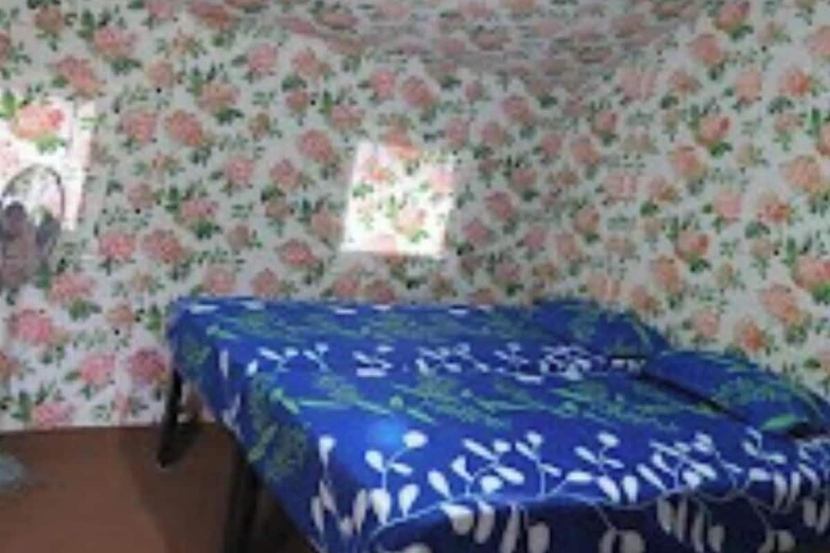 Deluxe Tent | Free WiFi