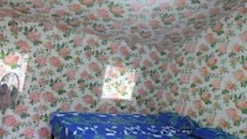 Deluxe Tent | Free WiFi