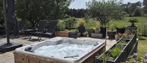 Bañera de hidromasaje exterior