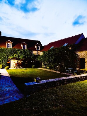 Exterior - Family Suite & Home Breakfast - Garden | Parc Astérix, Senlis, Chantilly (Fresnoy-le-Luat)