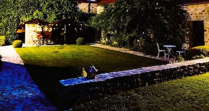 Suite Familiale & Petit-DĂ©j Maison â Jardin | Parc AstĂ©rix, Senlis, Chantilly