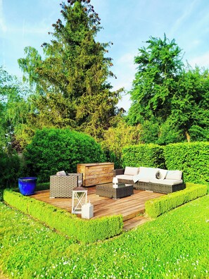 Terrace/patio - Family Suite & Home Breakfast - Garden | Parc Astérix, Senlis, Chantilly (Fresnoy-le-Luat)
