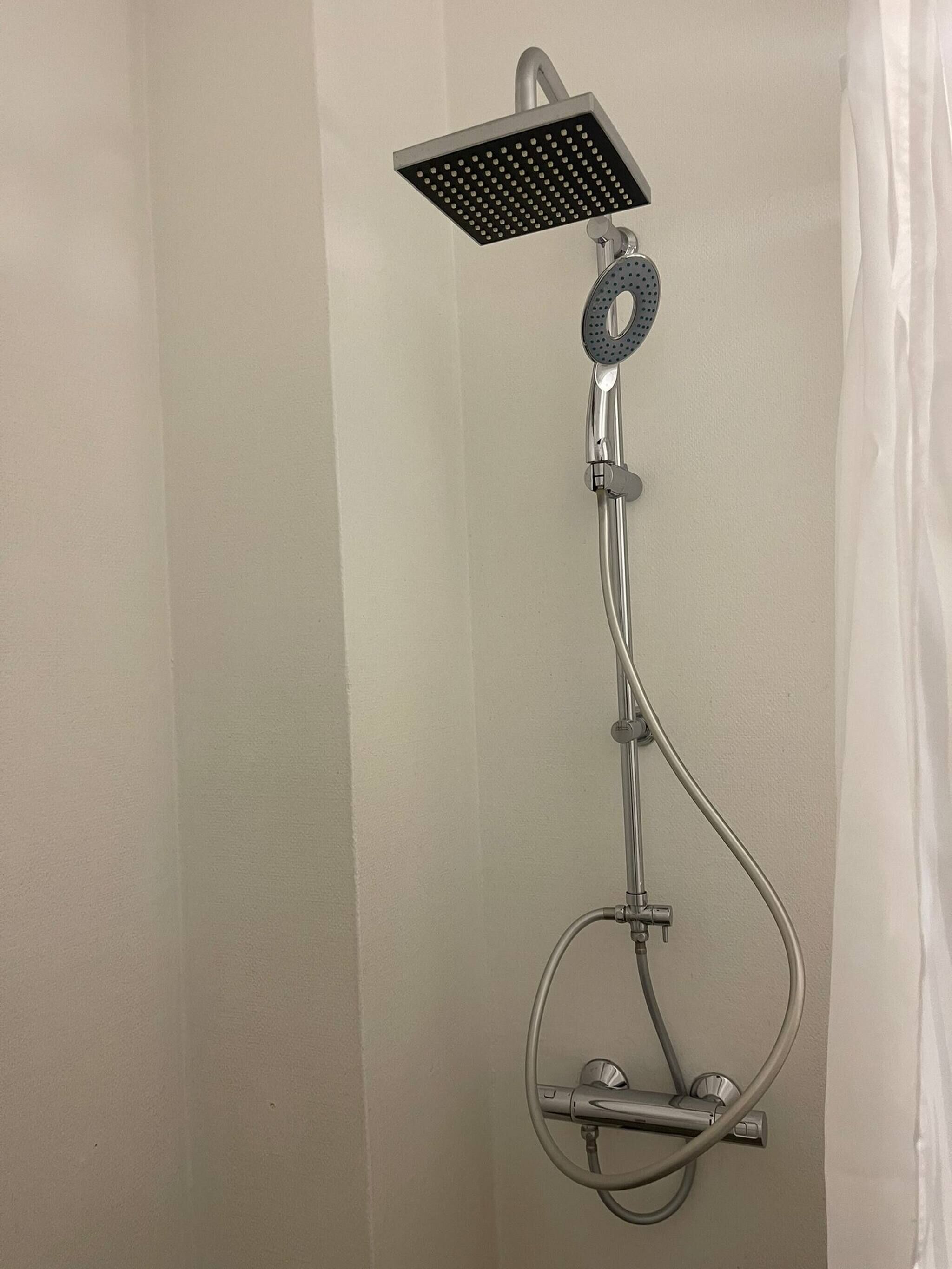 Apartment, Balcony | Bathroom