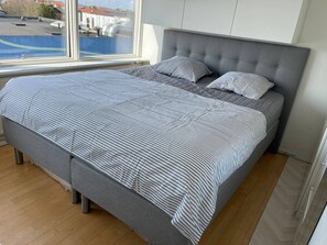 Apartment, Multiple Bedrooms, Balcony