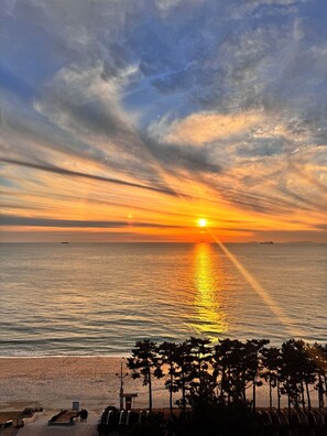 Beach - Daecheon I-Ocean Pool Villa Hotel (Boryeong-si)