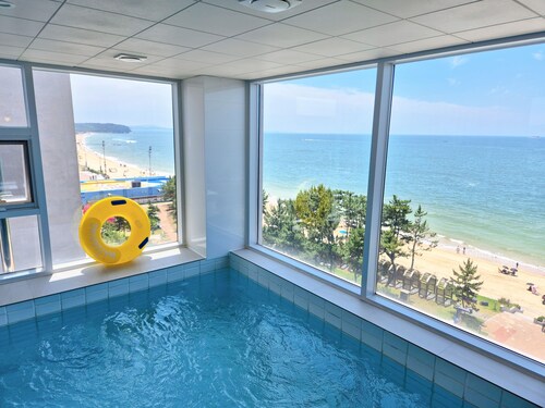 Daecheon I-Ocean Pool Villa Hotel