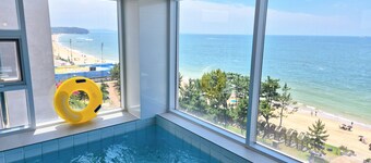 Daecheon I-Ocean Pool Villa Hotel