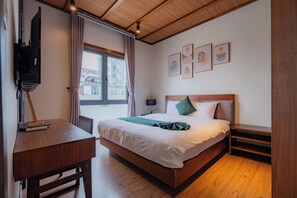 Quarto solteiro superluxo, 1 quarto, para não fumantes, vista para a cidade | Frigobar (abastecido com itens grátis), escrivaninha