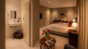 Standard Double Room | Bathroom