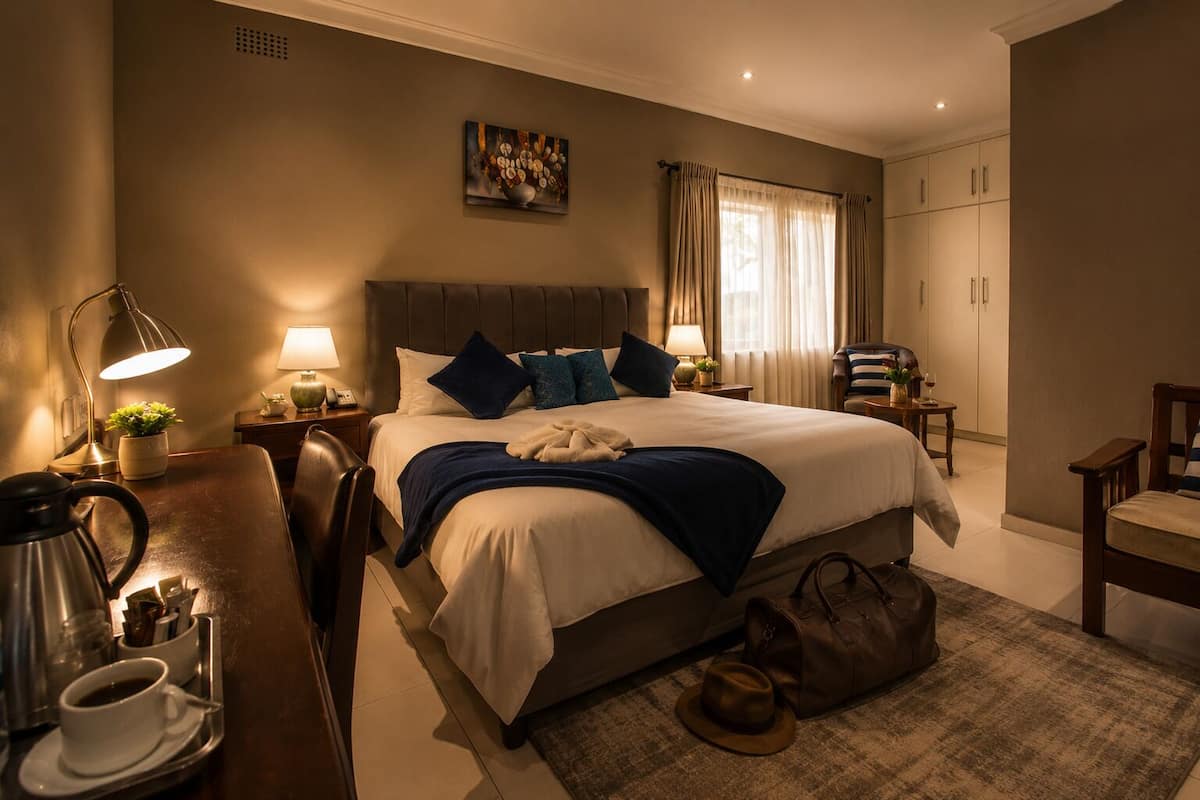 Standard Double Room | Desk, laptop workspace, blackout drapes, WiFi (free)