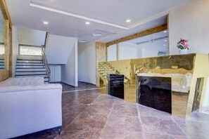 Double Room | Interior - Hotel Green County (Bhilar)