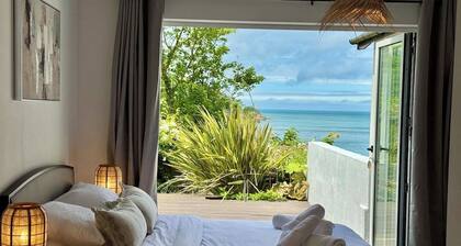 Seawood Villa • Devon • SeaViews • Beachfront