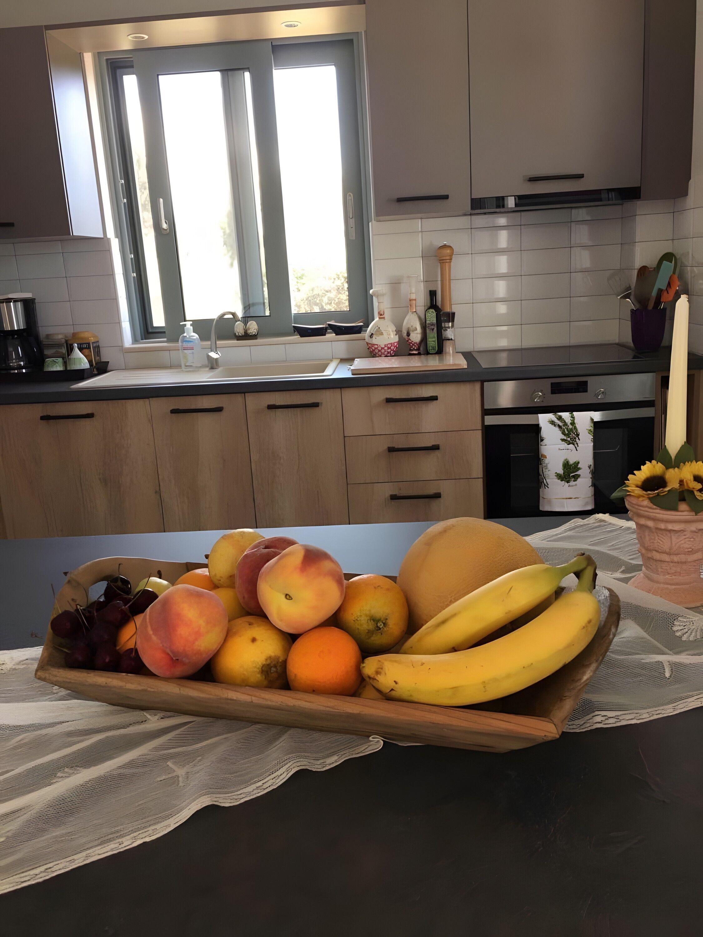 Køleskab, mikrobølgeovn, ovn, kogeplade