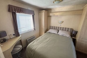 2 bedrooms, WiFi - Hadrians Field 120 - Coastfields (Ingoldmells)
