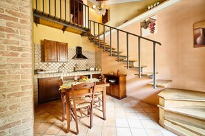 Dining - Cozy Apartment in the Heart of Casal Velino (Casal Velino)