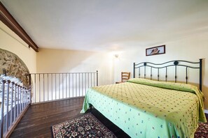 WiFi, bed sheets - Cozy Apartment in the Heart of Casal Velino (Casal Velino)