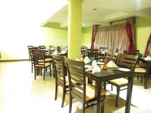 Khu ăn uống