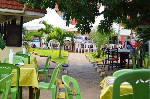 Savannah Paradise Hotel Makindu