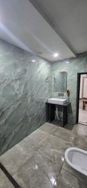 Bathroom - Hotel DL (Tezpur)