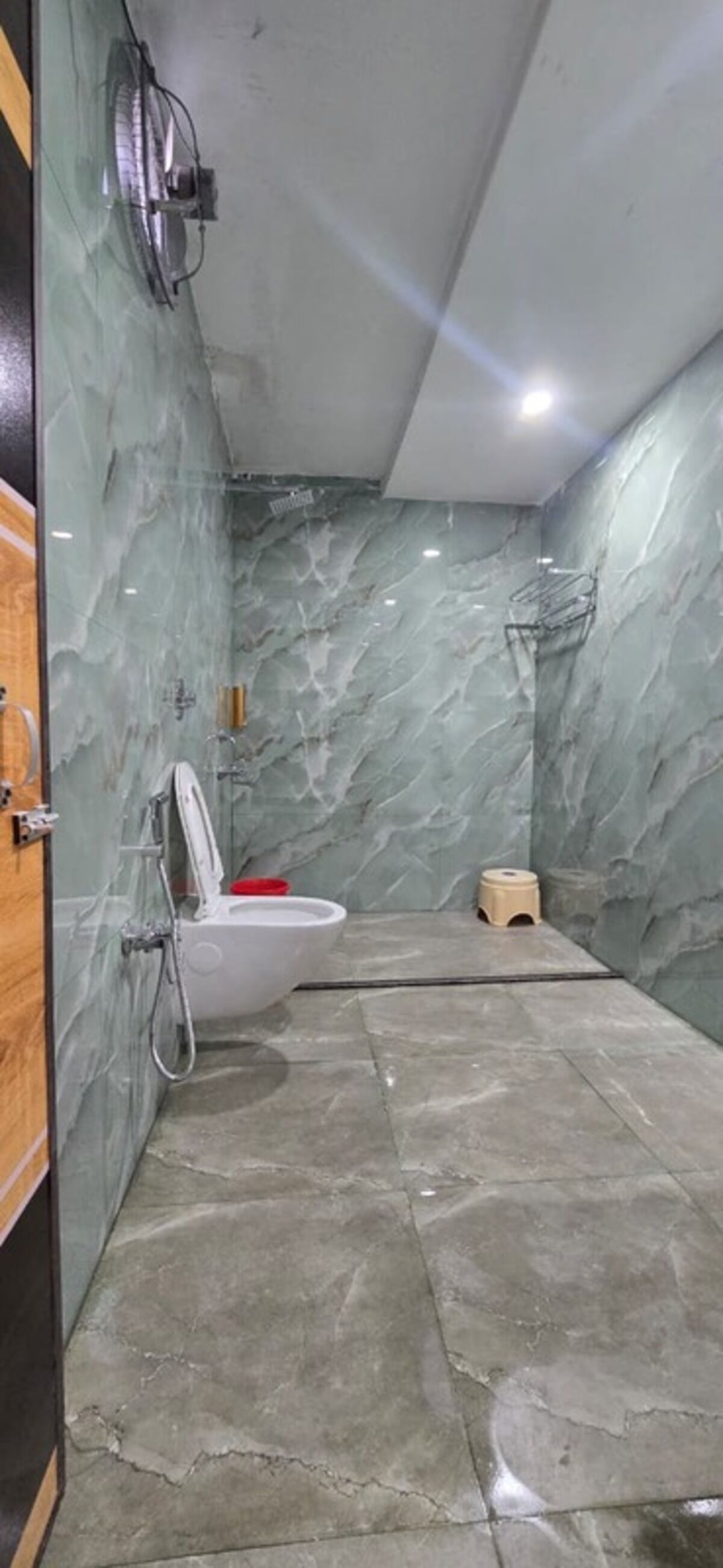 Deluxe Room | Bathroom | Shower