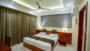 Desk, laptop workspace, free WiFi