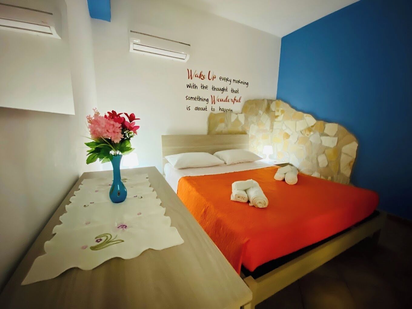 Bügeleisen/Bügelbrett, Internetzugang, Bettwäsche