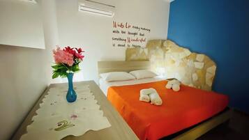 Bügeleisen/Bügelbrett, Internetzugang, Bettwäsche