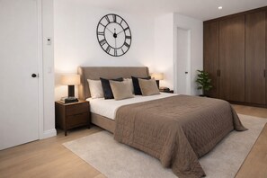 2 habitaciones, tabla de planchar con plancha, internet y ropa de cama 