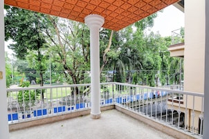 Classic Double Room | Property grounds