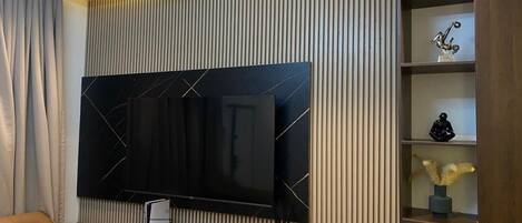 Apartment, 3 Bedrooms, Balcony | Living area