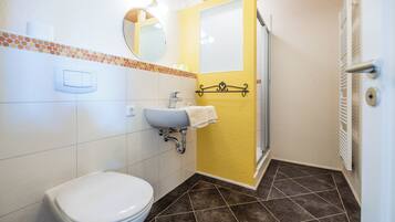 SĂšche-cheveux, papier toilette