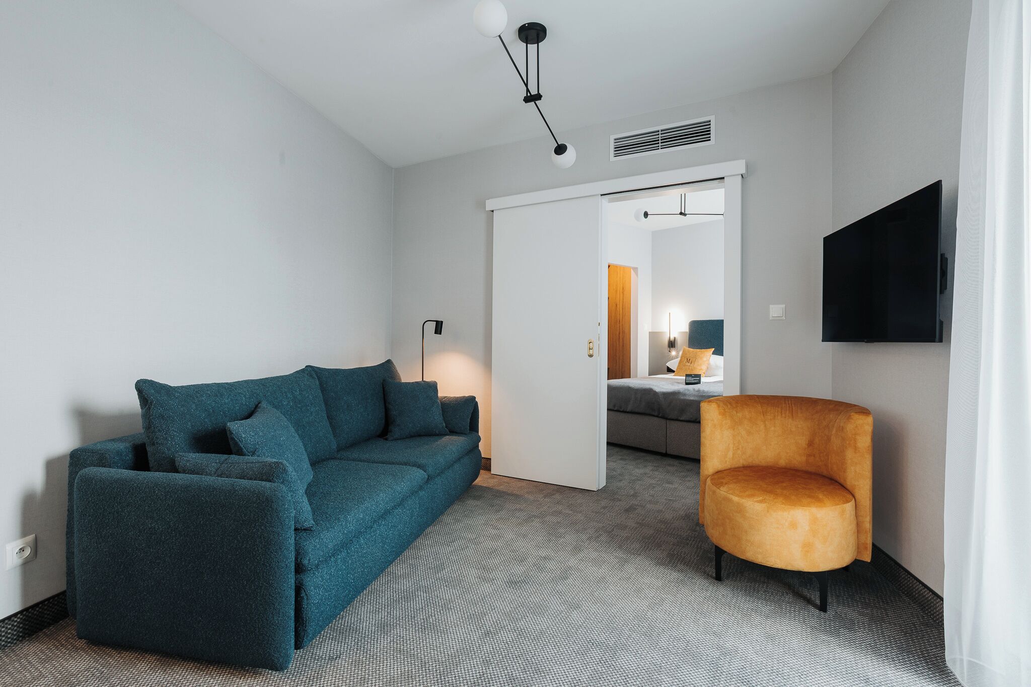 Classic Suite | In-room safe, desk, laptop workspace, soundproofing