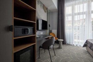 Standard Room | In-room safe, desk, laptop workspace, soundproofing - Hotel M4 Boutique (Kraków)