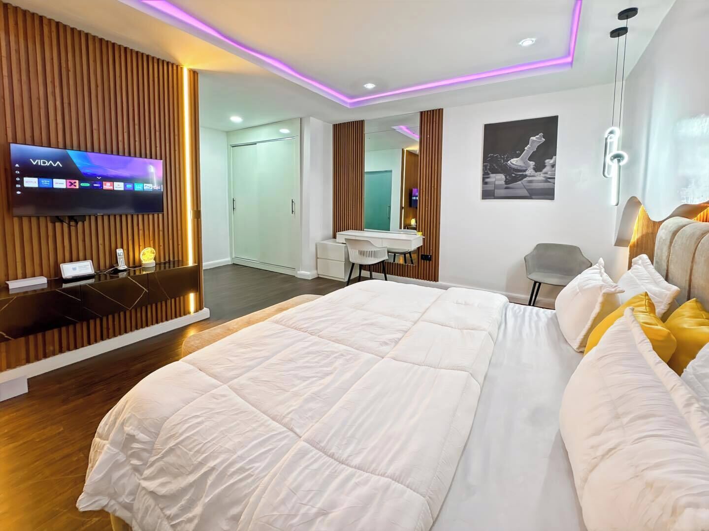 Junior Room, Balcony, City View