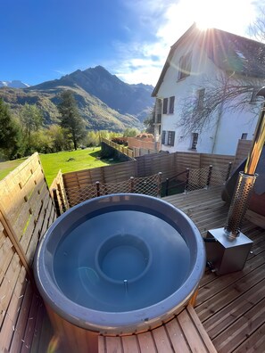 Bain à remous extérieur