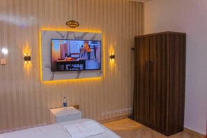 Desk, laptop workspace, free WiFi - D&G Hotels & Suites (Lagos)