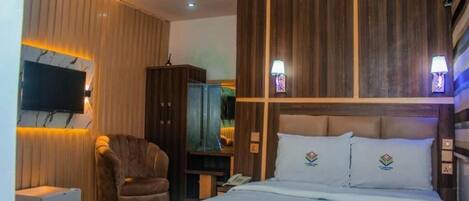 Desk, laptop workspace, free WiFi